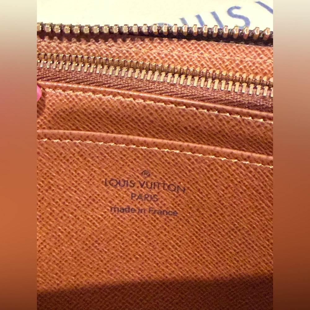 Louis Vuitton Monogram Astrid Long Wallet with Box & Dustbag - Picture 11 of 14